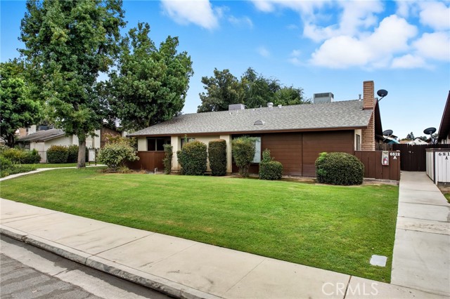 MLS #OC25221180 image #1