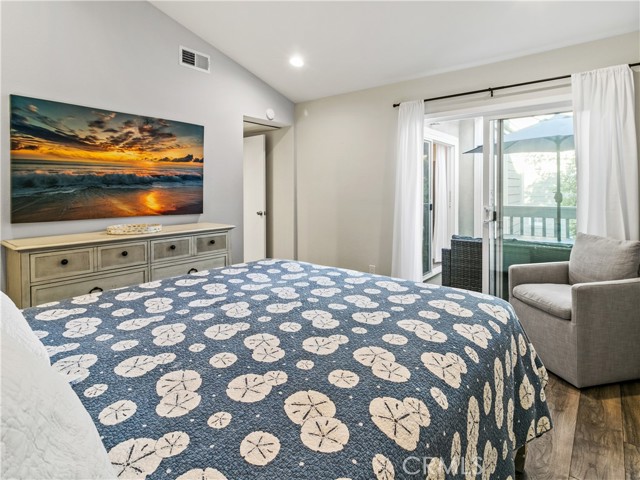 MLS #OC25221187 image #20