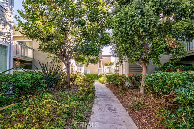 MLS #OC25221187 image #34