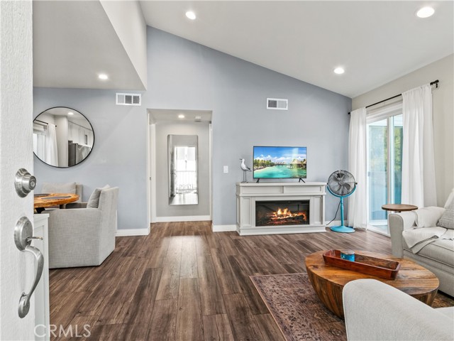 MLS #OC25221187 image #7