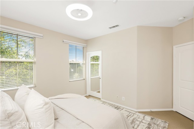 MLS #OC25221198 image #19