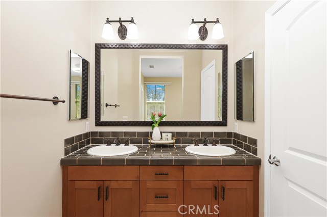 MLS #OC25221198 image #20