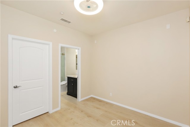 MLS #OC25221198 image #24