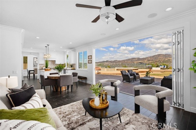 MLS #OC25221297 image #17