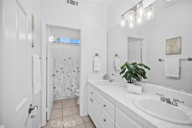 MLS #OC25221297 image #26