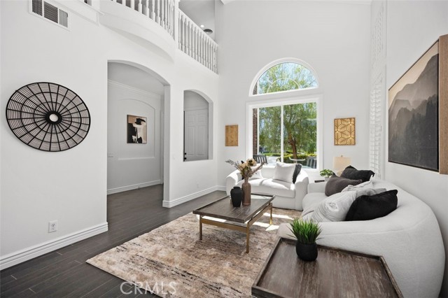 MLS #OC25221297 image #4