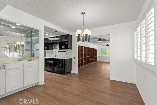 MLS #OC25221307 image #5