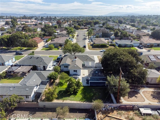 MLS #OC25221313 image #1