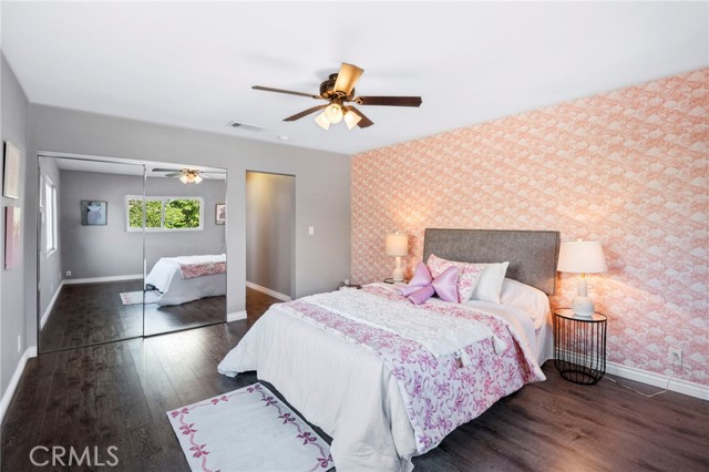 MLS #OC25221313 image #16