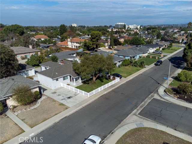 MLS #OC25221313 image #2