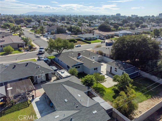 MLS #OC25221313 image #24