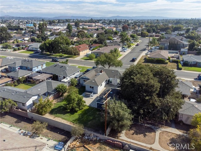 MLS #OC25221313 image #25