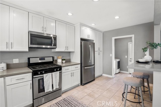 MLS #OC25221313 image #8