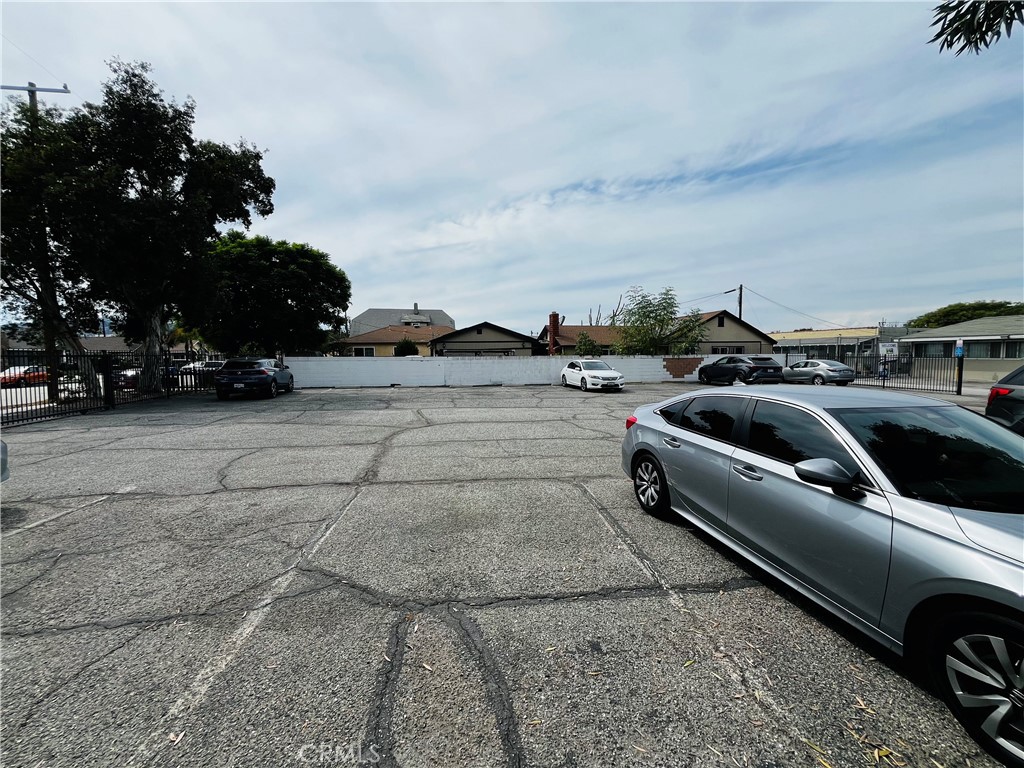 MLS #OC25221526 image #24