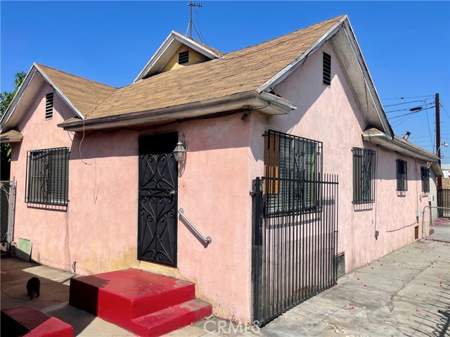 MLS #OC25221561 image #1