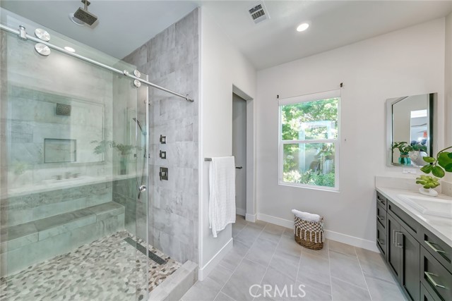 MLS #OC25221565 image #20