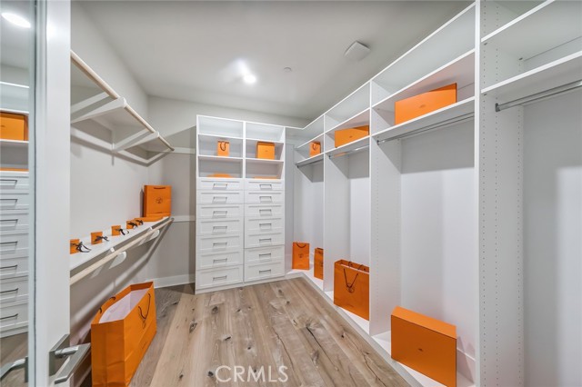 MLS #OC25221565 image #24