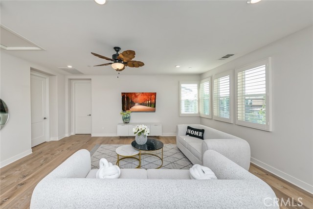 MLS #OC25221565 image #34