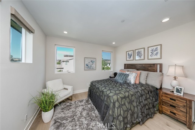 MLS #OC25221565 image #46