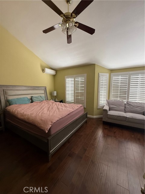 MLS #OC25221738 image #14