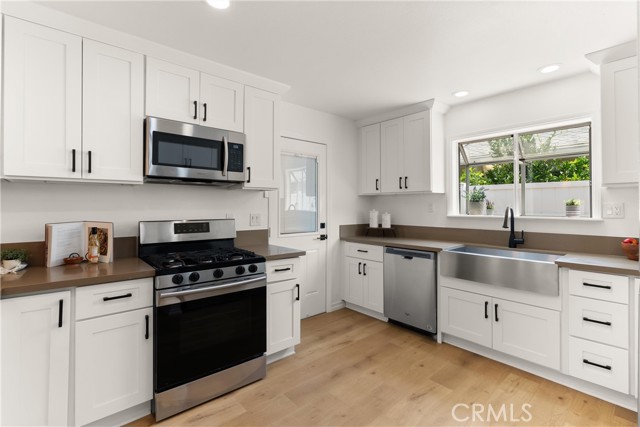 MLS #OC25221846 image #8