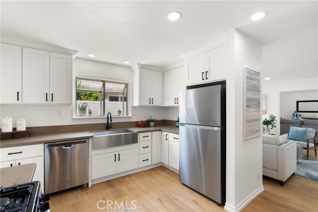 MLS #OC25221846 image #9