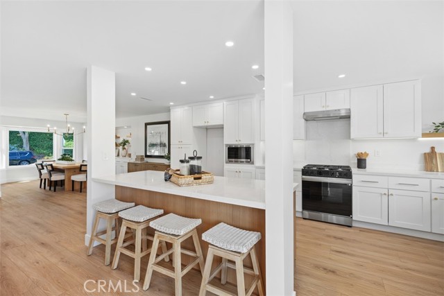 MLS #OC25222003 image #10