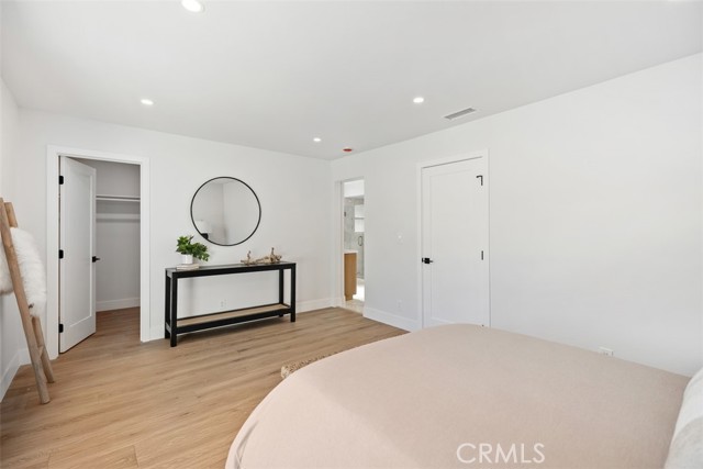 MLS #OC25222003 image #18