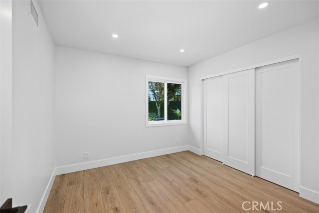 MLS #OC25222003 image #28