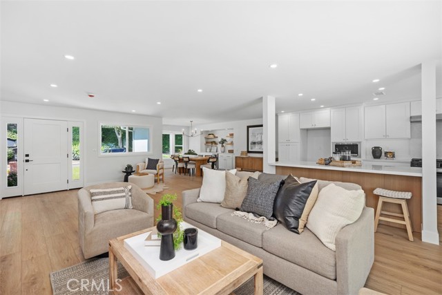 MLS #OC25222003 image #5