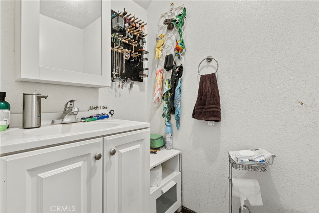 MLS #OC25222143 image #36