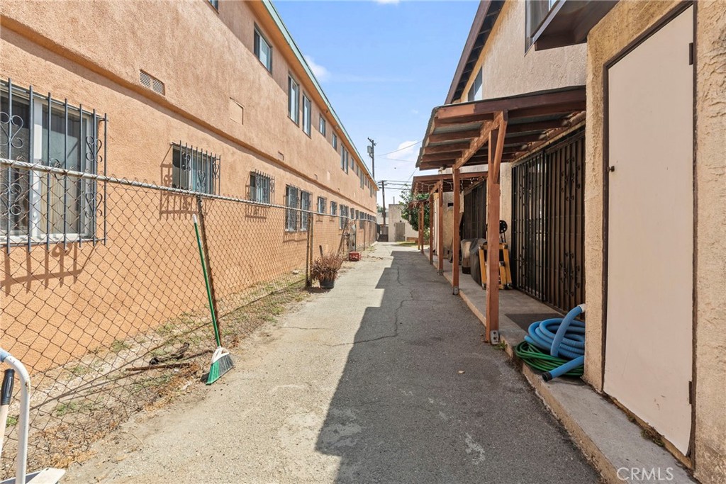 MLS #OC25222143 image #41