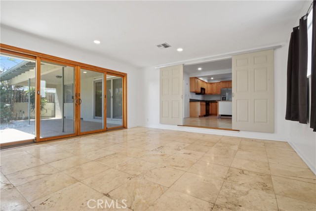 MLS #OC25222224 image #11