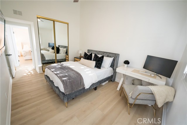 MLS #OC25222272 image #14