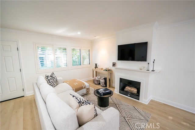 MLS #OC25222272 image #8