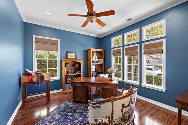 MLS #OC25222317 image #9