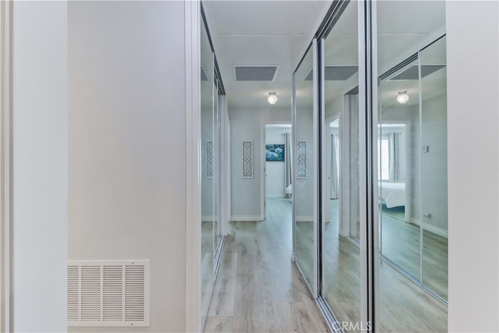 MLS #OC25222374 image #13