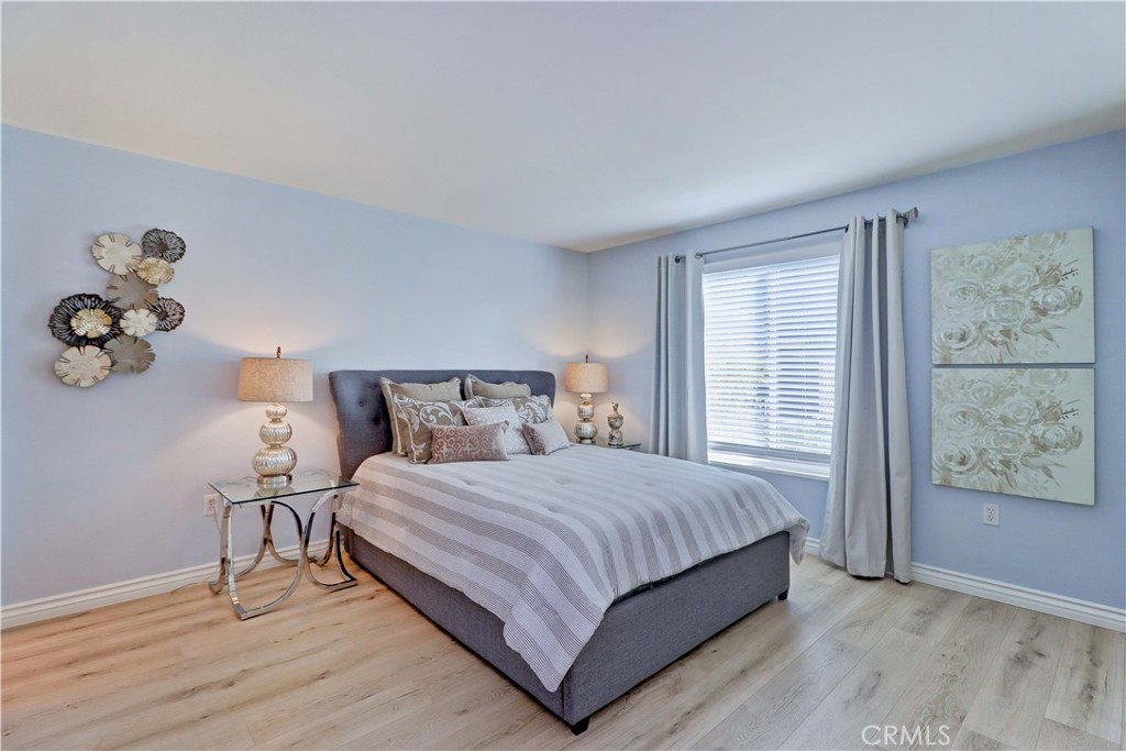 MLS #OC25222374 image #20