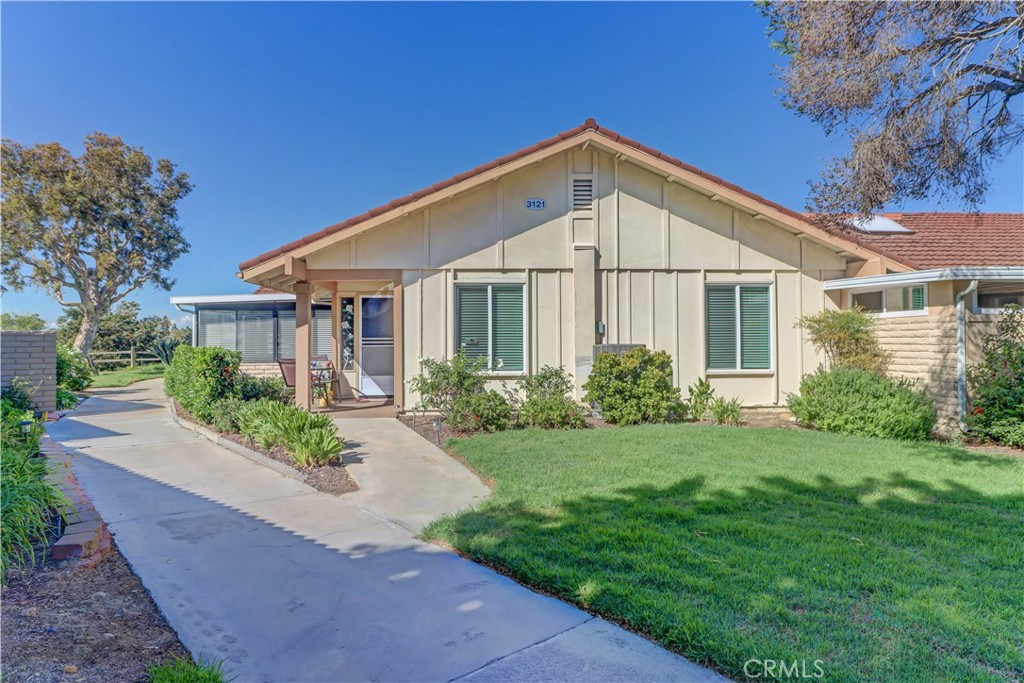 MLS #OC25222374 image #32