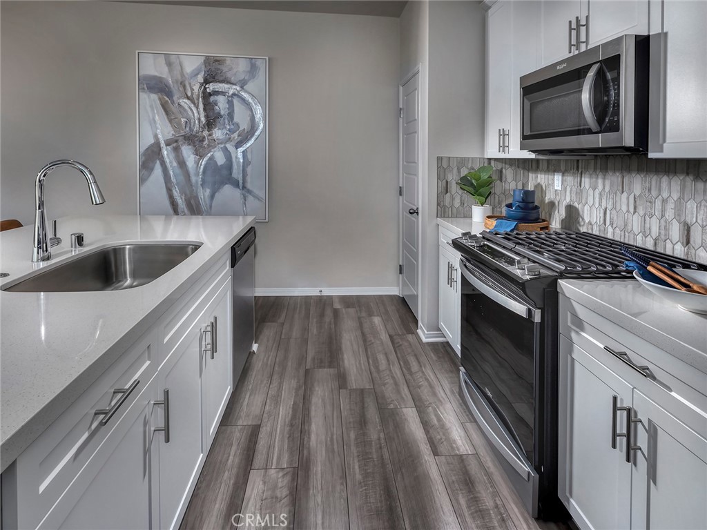 MLS #OC25222442 image #7