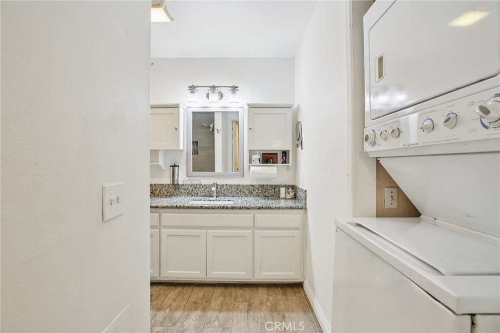 MLS #OC25222449 image #12