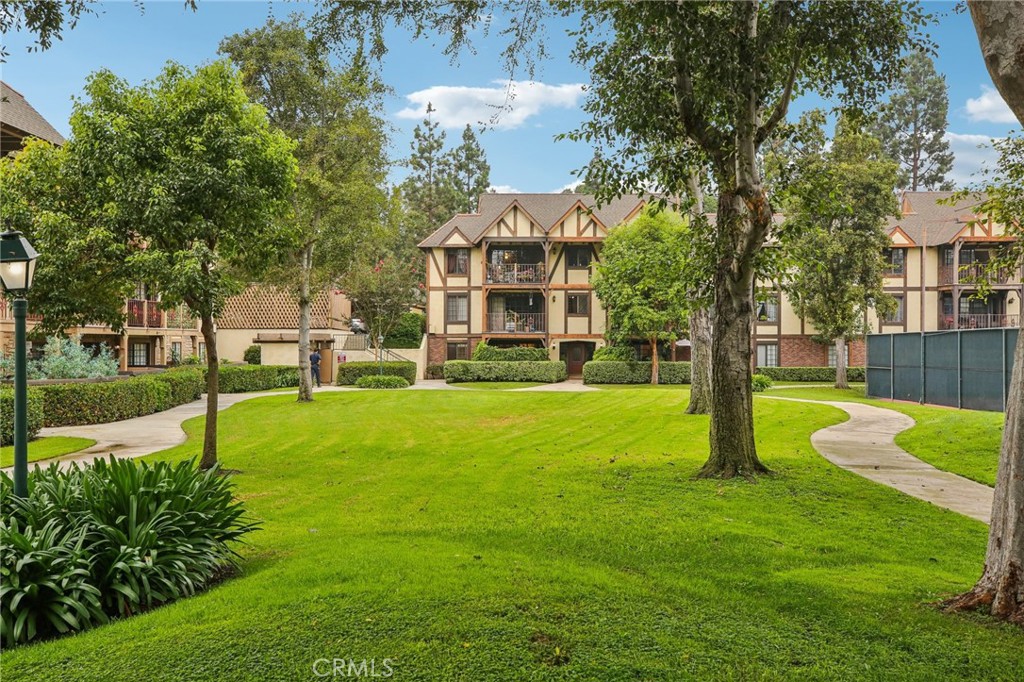 MLS #OC25222449 image #17