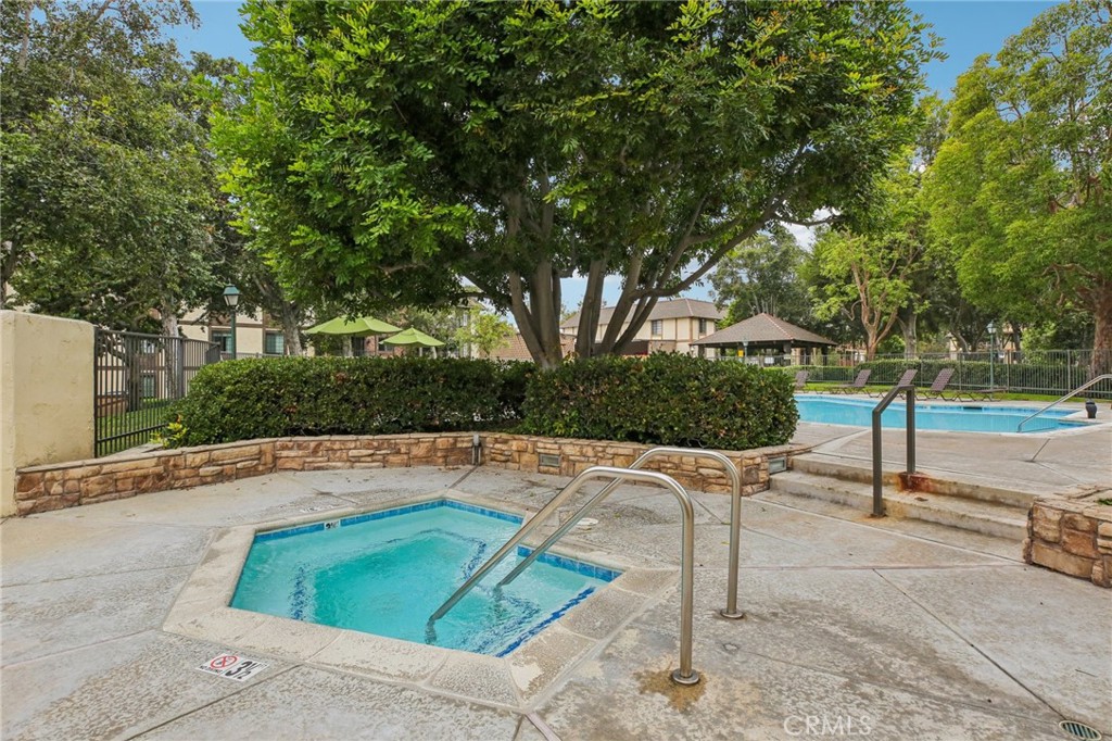 MLS #OC25222449 image #22