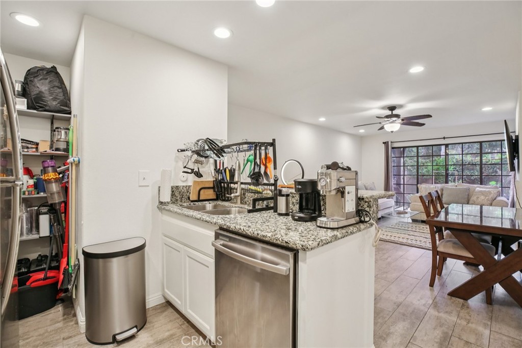 MLS #OC25222449 image #4