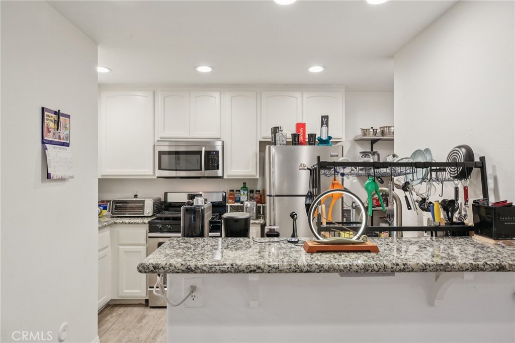 MLS #OC25222449 image #5