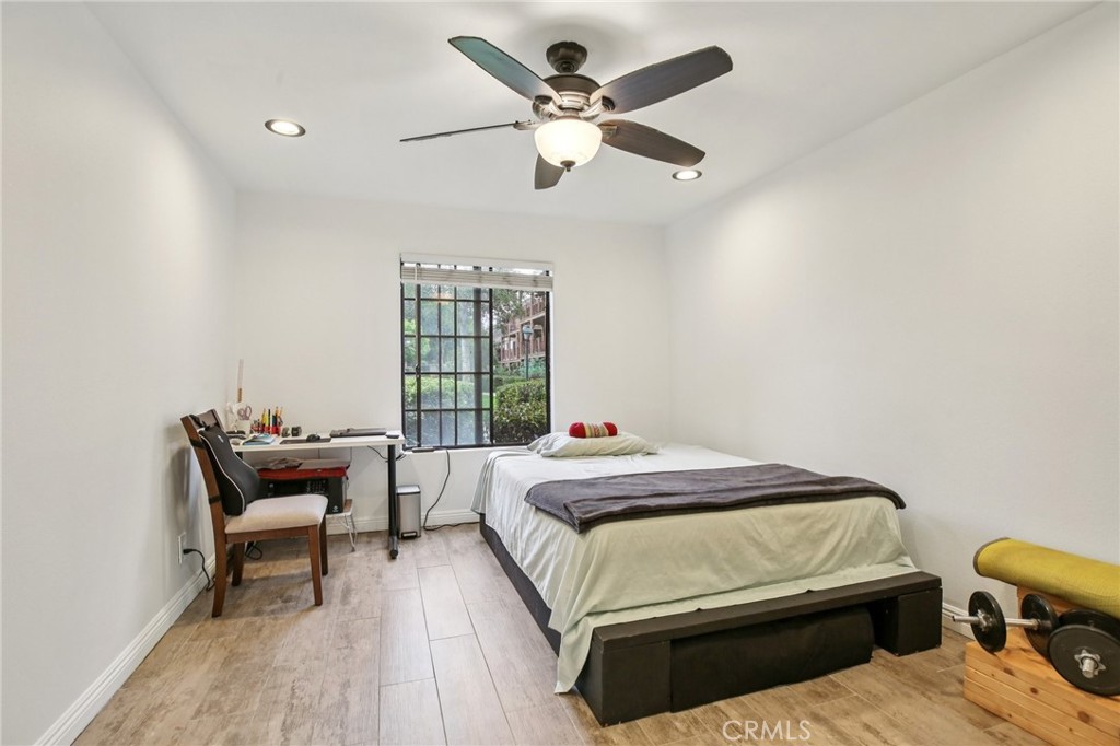 MLS #OC25222449 image #7