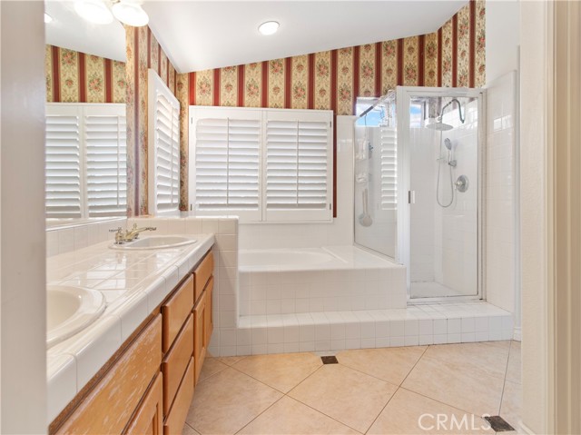 MLS #OC25222473 image #14