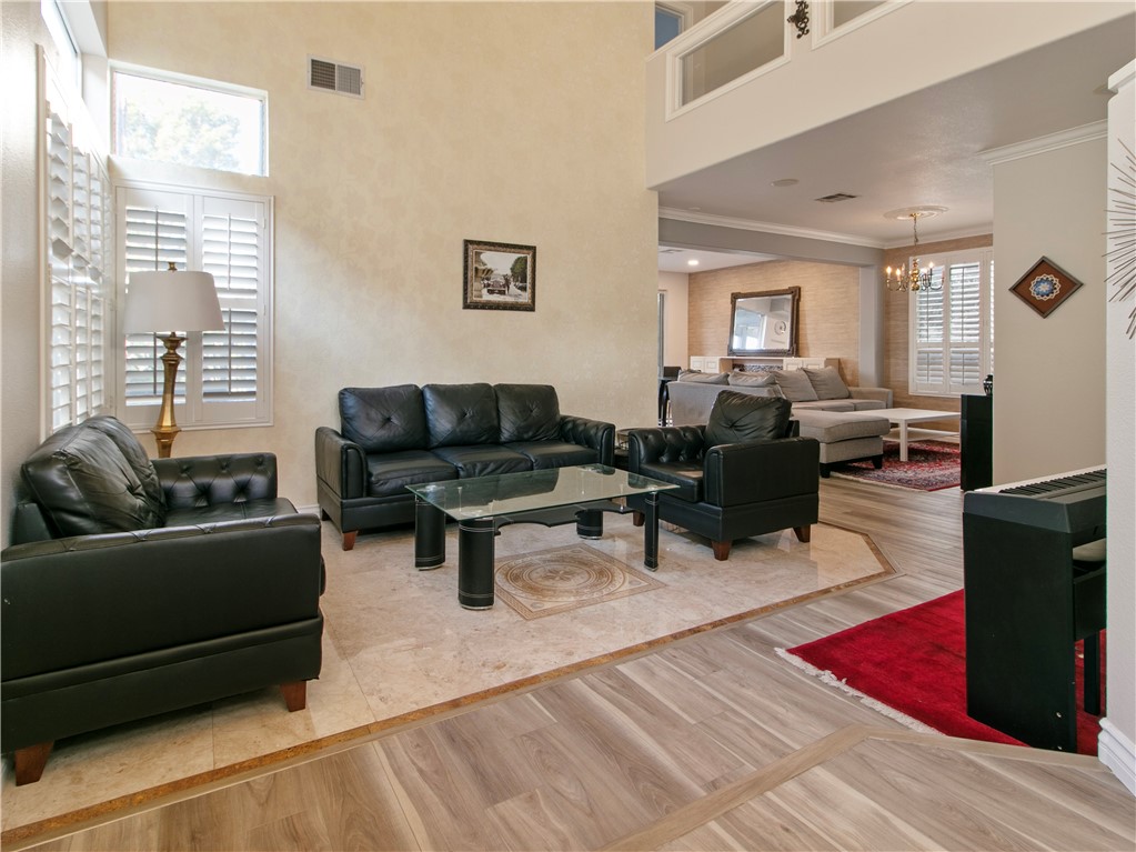 MLS #OC25222473 image #3