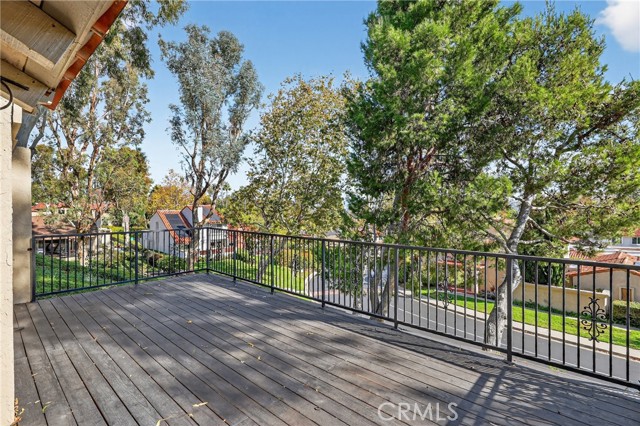 MLS #OC25222475 image #8