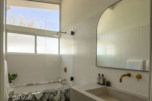 MLS #OC25222492 image #11